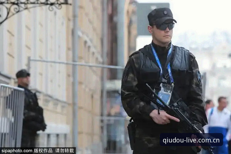 揭秘世界杯安保缩水背后的真相：英国警员从40人锐减至3人